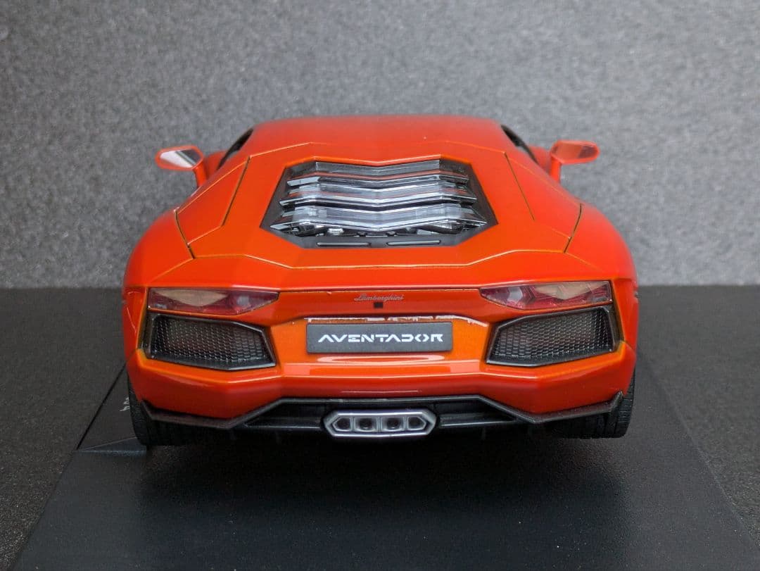 1/18 ウィリー Welly ランボルギーニ アヴェンタドール ミニカー