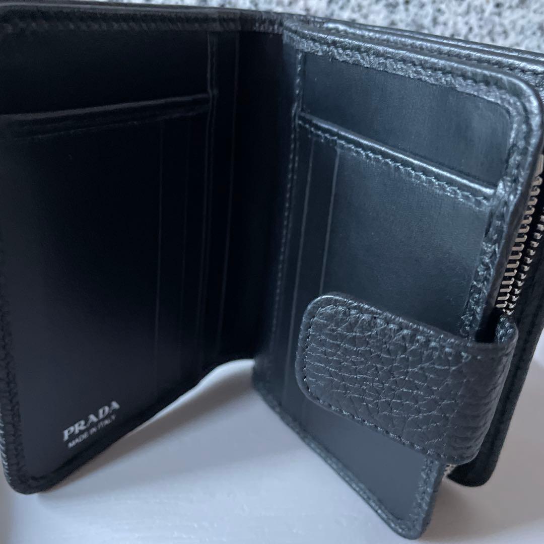 プラダ二つ折り財布VITELLODAINO小銭入付