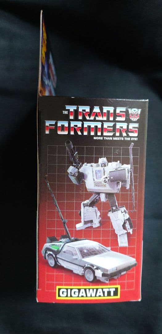 トランスフォーマー　デロリアン　ギガワット　バックトゥザフューチャー