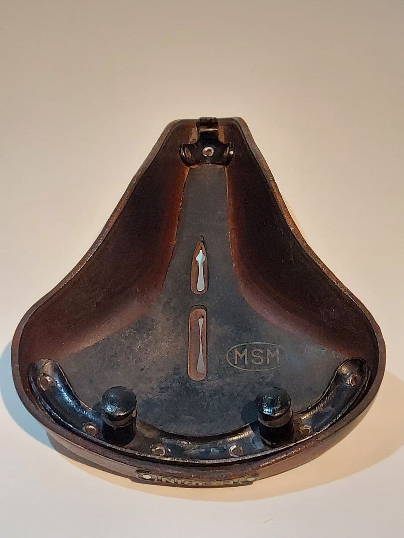 MEIRIN 自転車サドル(本革)です。アンティーク