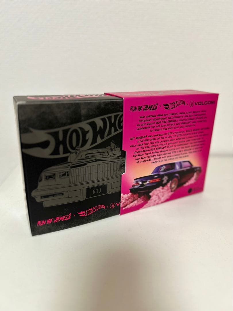 限定！レア品！volcom ホットウィール　ミニカー　ショップ袋付き