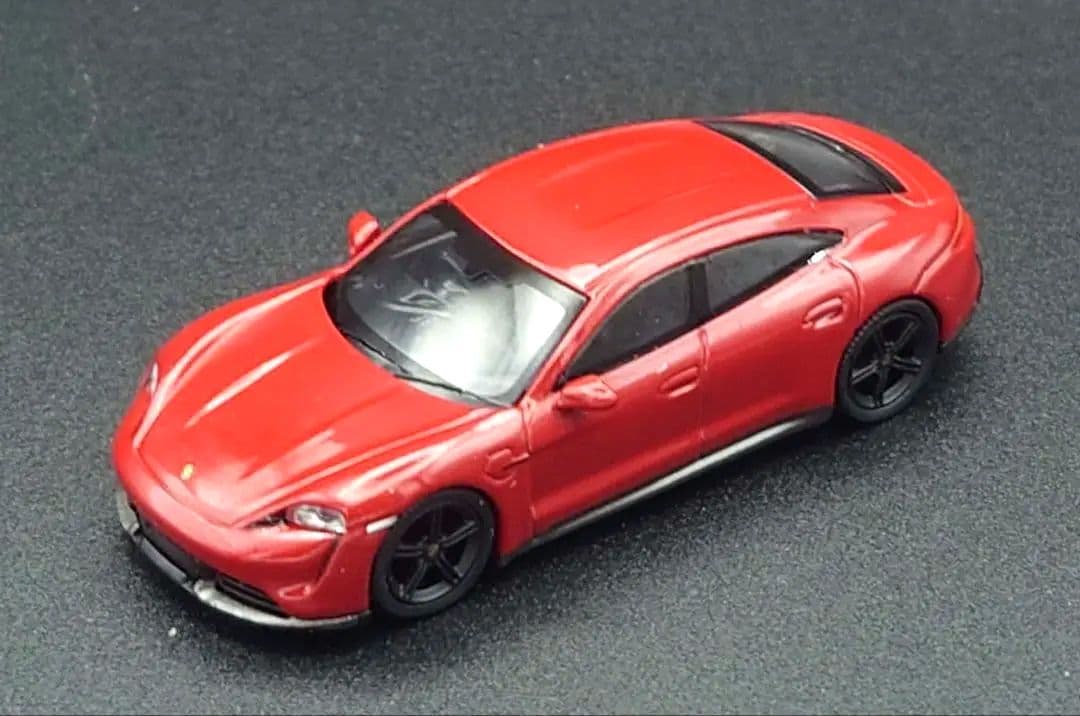 MINI GT Porsche Taycan Turbo S 2台セット.