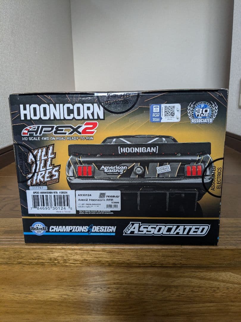 アソシエイテッド　AS30124 Apex2 Hoonicorn RTR 未開封