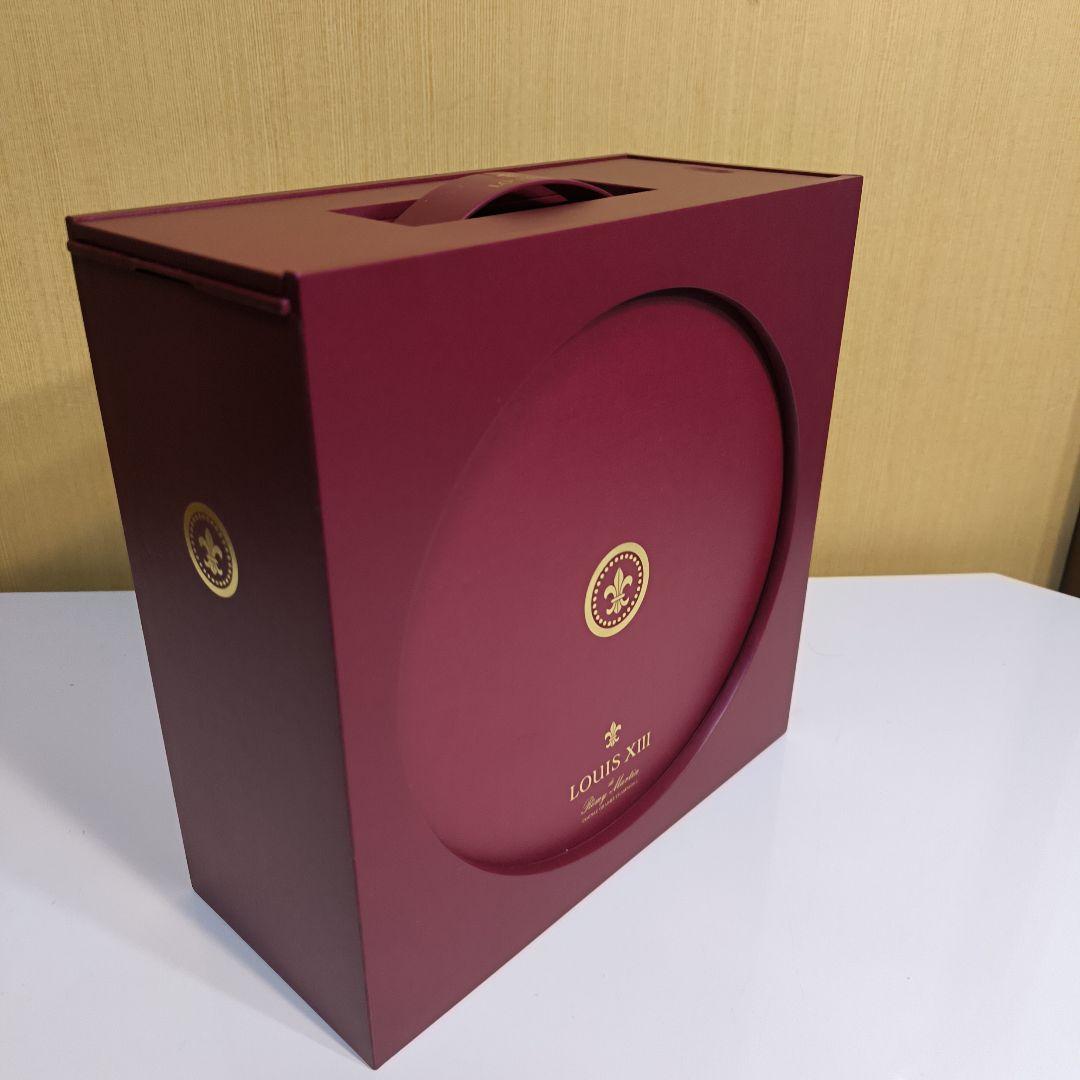新型レミーマルタンの最高級品　ルイ１３世専用箱付きセット価格（シリアル番号一致）