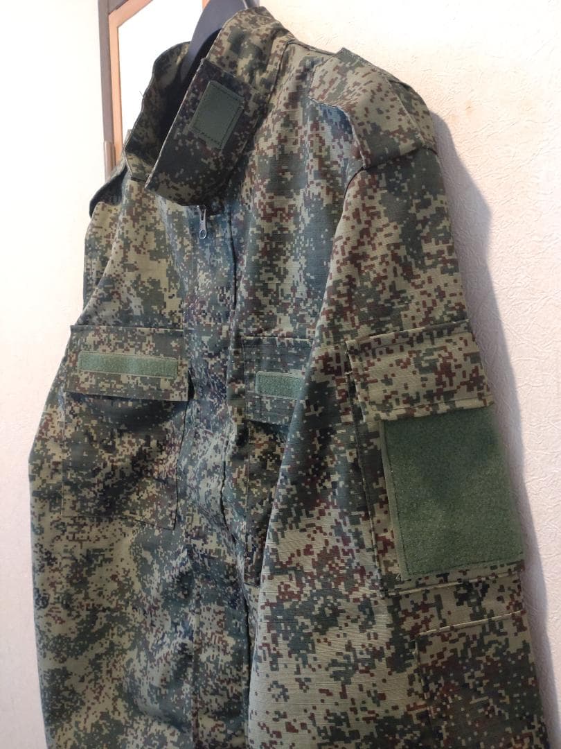未使用　ロシア軍　北朝鮮軍　VKBO　EMR迷彩　迷彩服　サイズL　上下セット