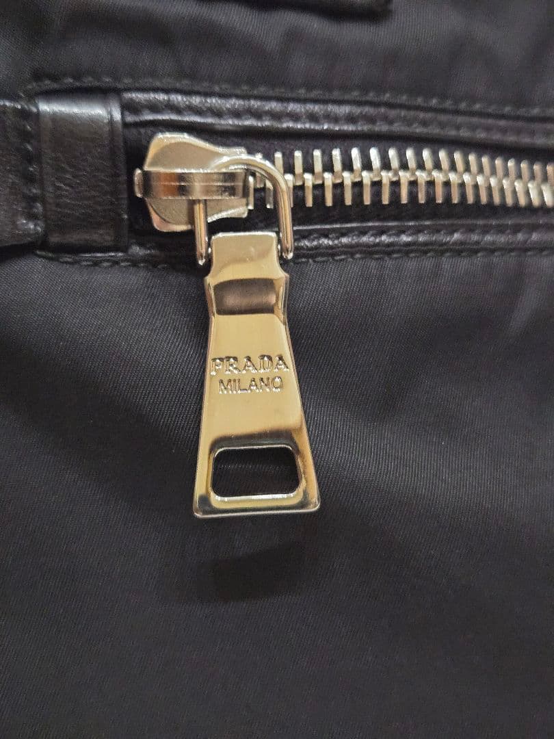 画像追加　PRADA　プラダ　ナッパ　テスート　リバーシブル　ボンバー