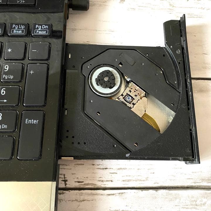 新品SSD搭載❗️webカメラ付き⭐️人気カラ-ゴ-ルド⭐️ノ-トパソコン⭐️NEC