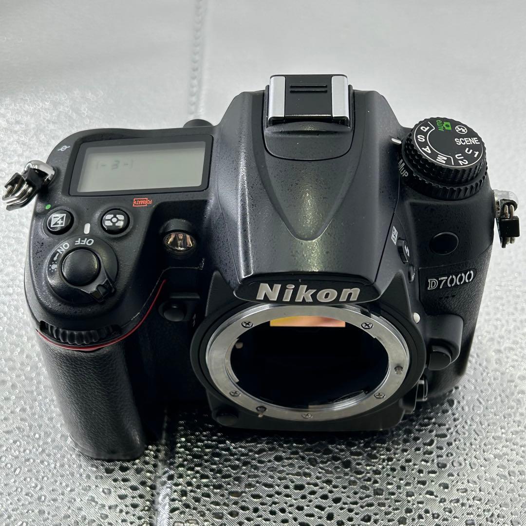 <<S数11337>> Nikon ニコン D7000 デジタル一眼レフカメラ