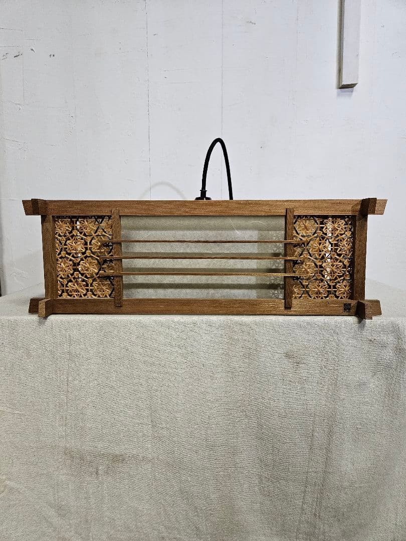 ジャパンヴィンテージ 木製と和紙のペンダントライト 蛍光灯 透かし 藤 吊り下げ