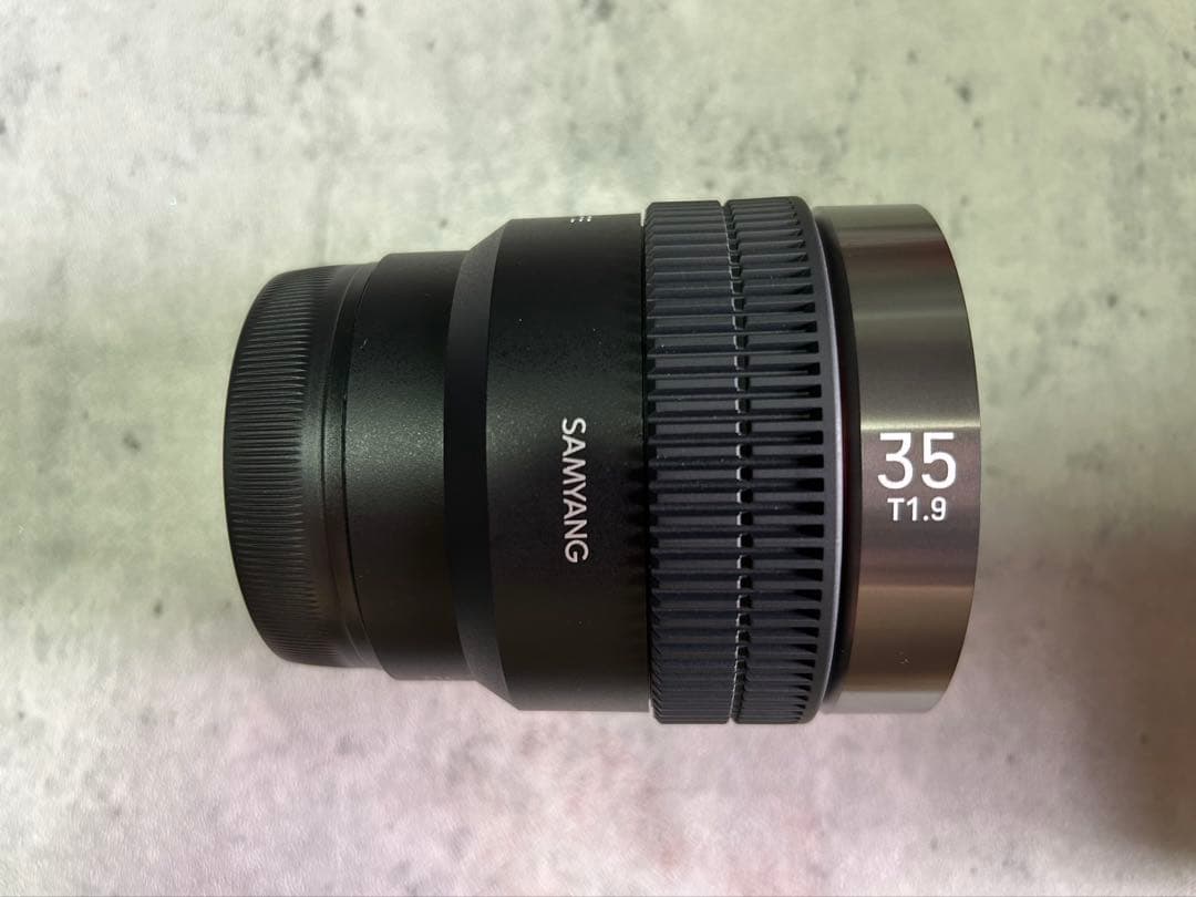 美品】Samyang V-AF 35mm T1.9 Eマウント本体のみ