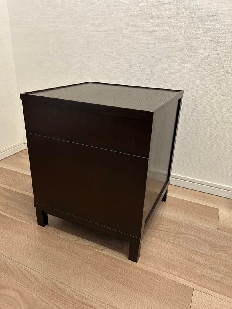 a.flat サイドテーブル