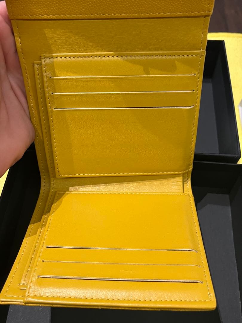 CHANEL キャビアスキン　イエロー　美品