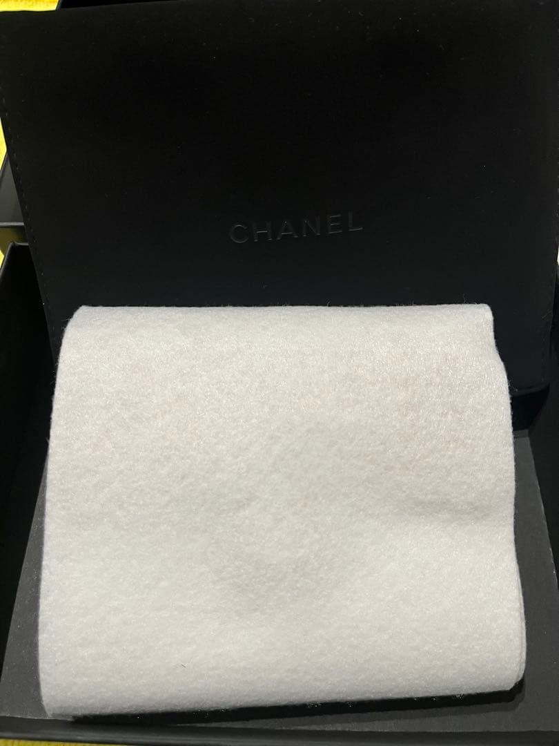 CHANEL キャビアスキン　イエロー　美品