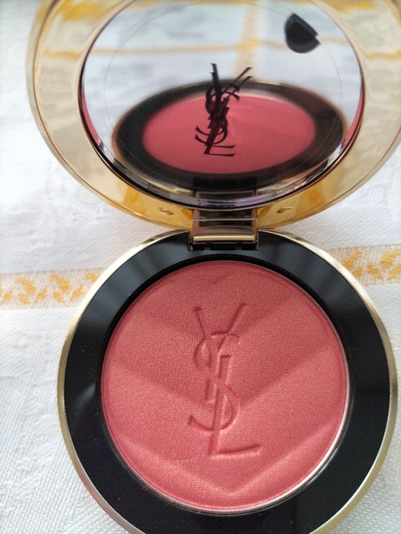 【新品・未使用】イヴ・サンローラン　 メイクミーブラッシュ パウダーS ９３他