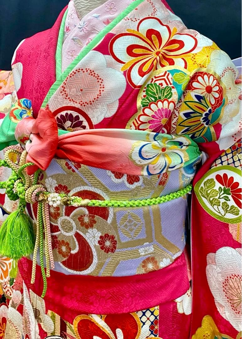 格安　安心の20点全て揃った ワンランク上の正絹振袖フルセット　金彩　刺繍