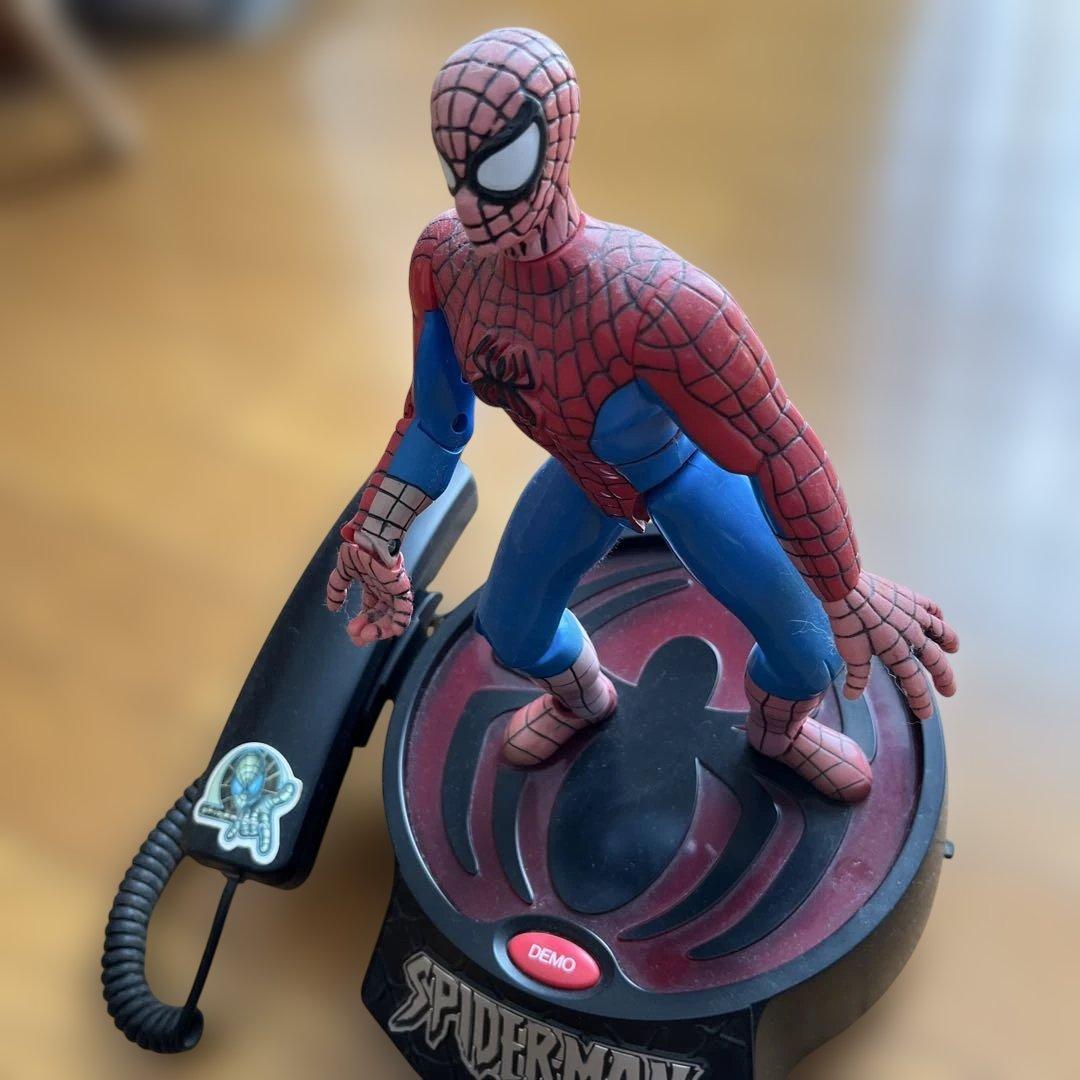 スパイダーマン フィギュア型電話