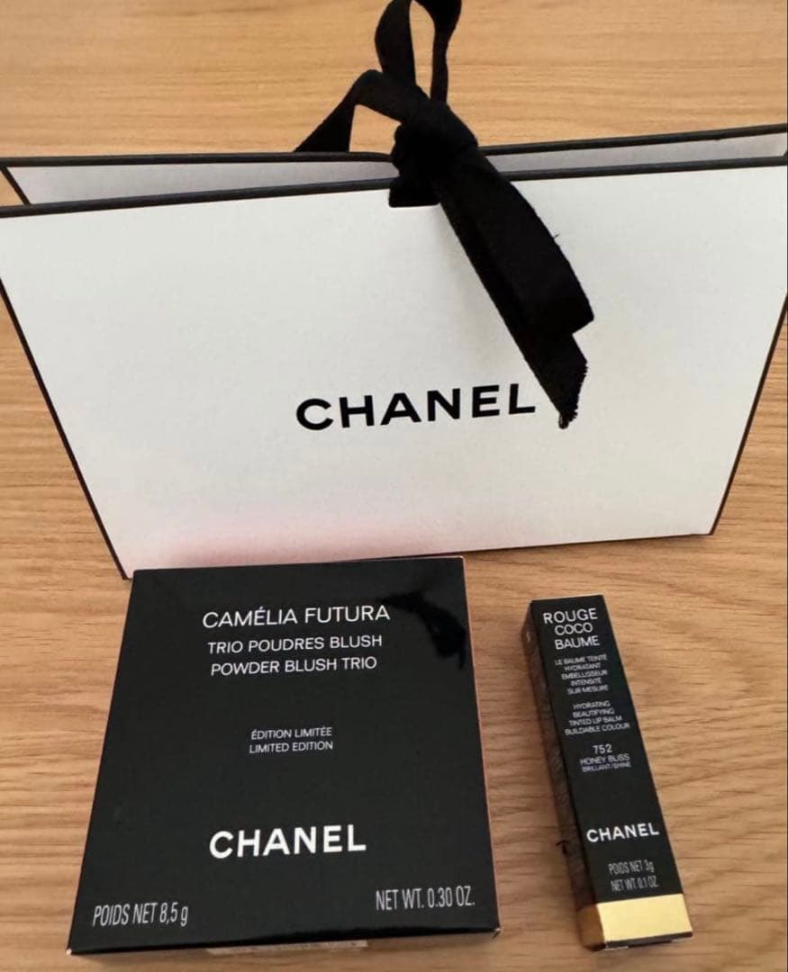 シャネル　チークカラー　リップ
