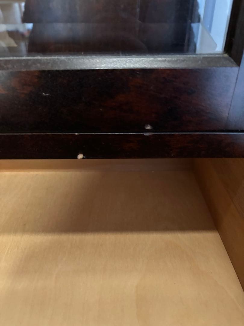 ダークウッド ガラスケース 3段引き出し付き