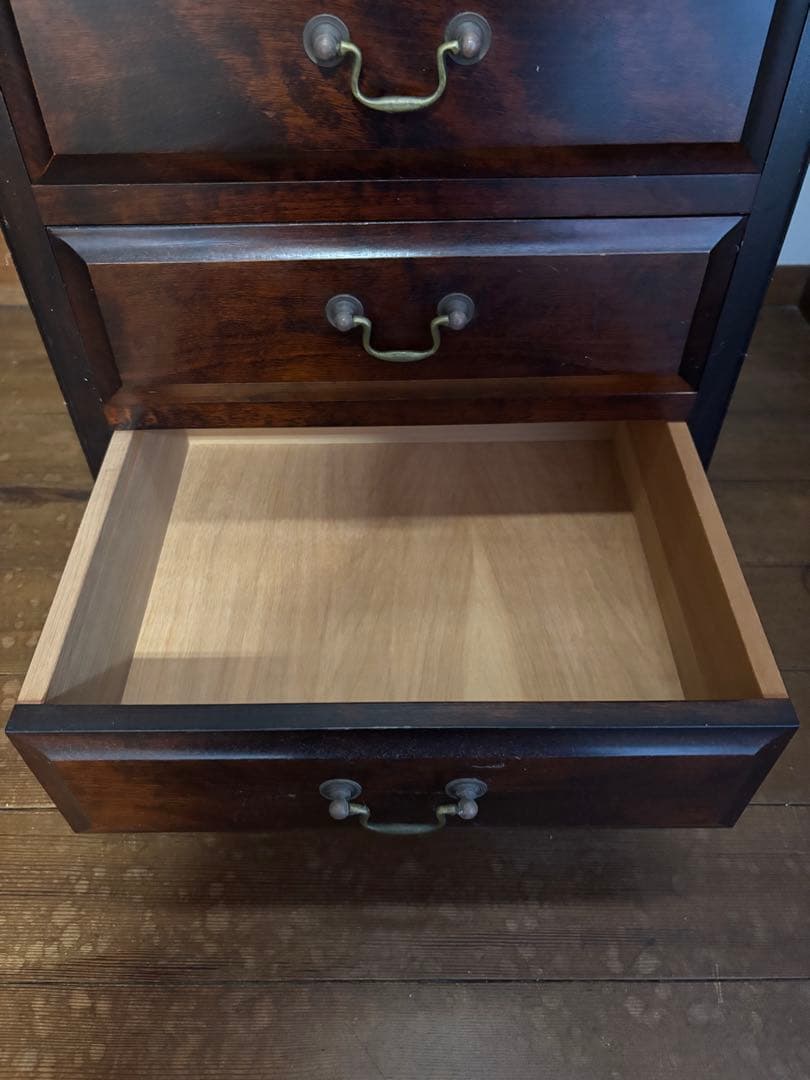 ダークウッド ガラスケース 3段引き出し付き