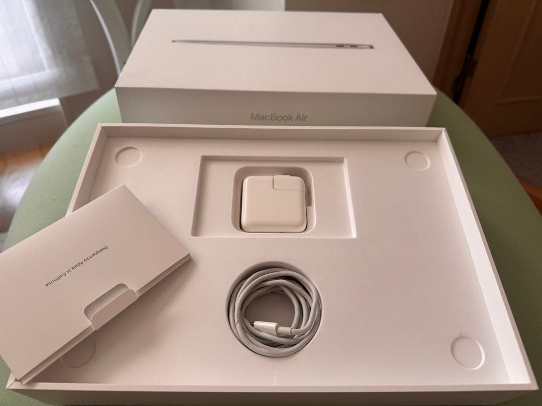 Apple MacBook Air 13インチ（2020-16GB-512GB）