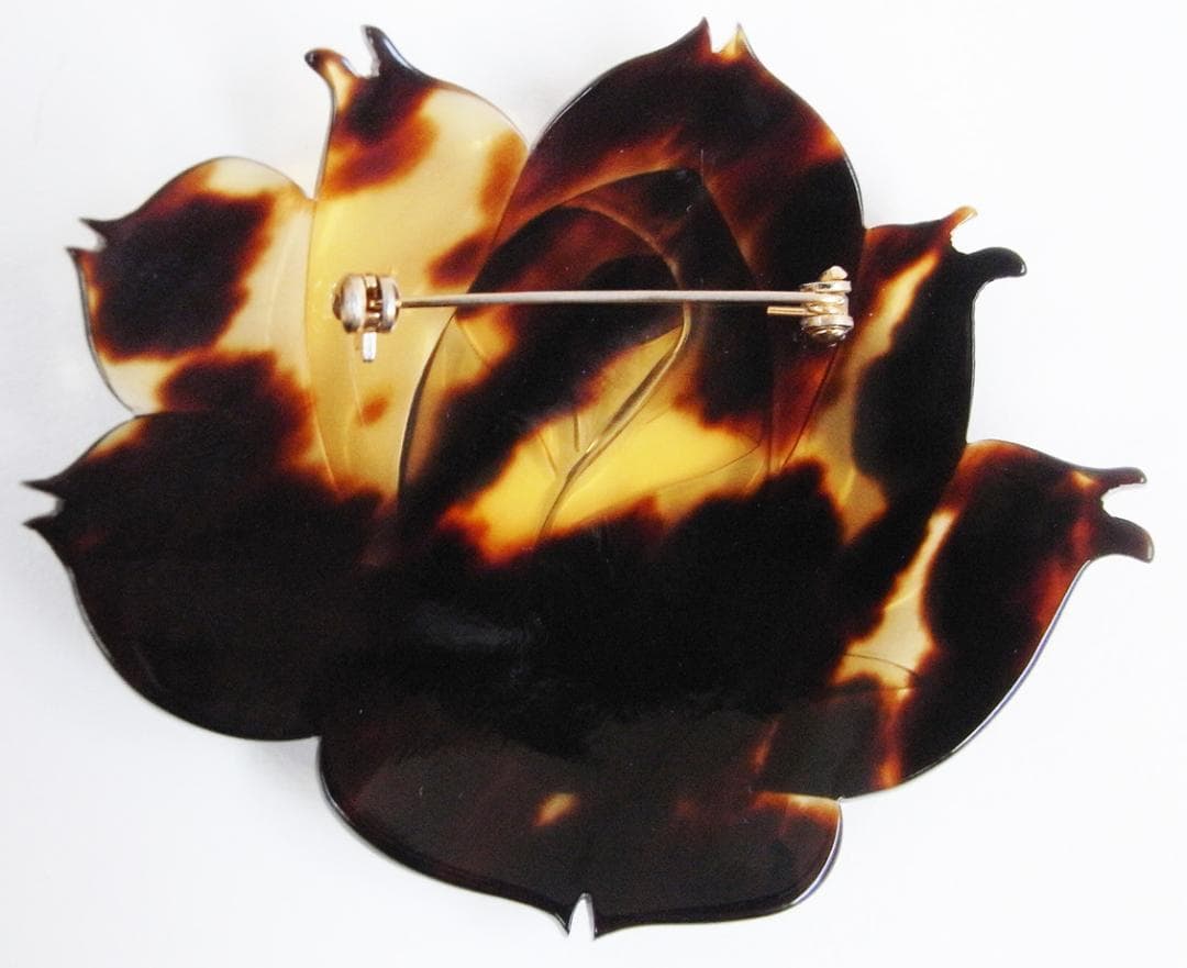 ★鼈甲（べっ甲）無垢・大きな薔薇（バラ）のブローチ★新品★　鼈甲保証★