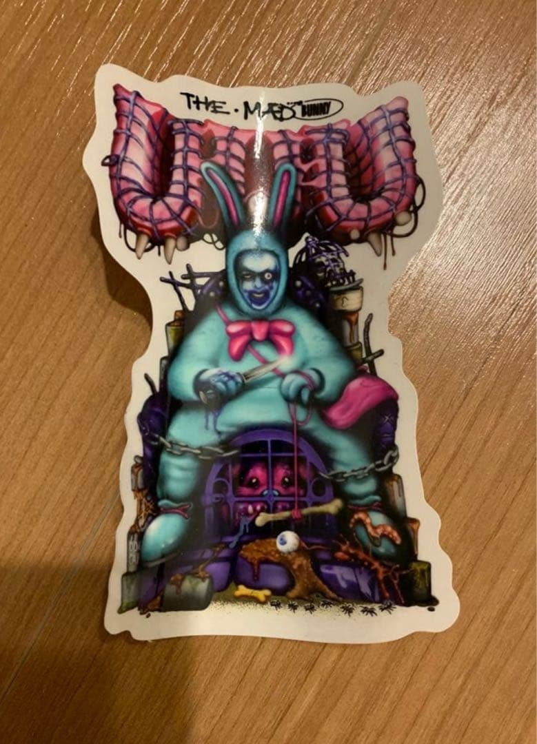 UUU 4th TEE 限定　ステッカー付き