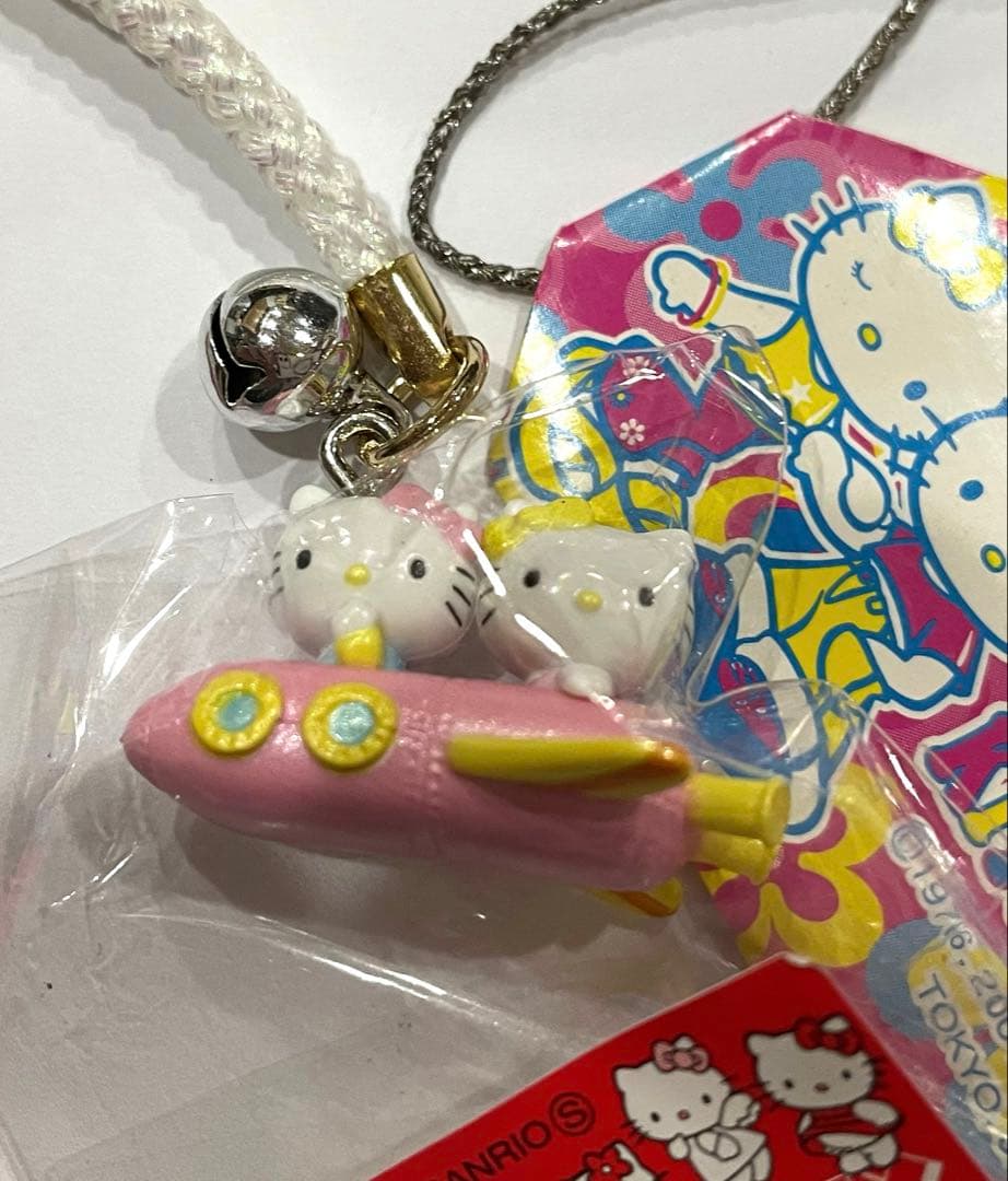 ハローキティ 根付 ストラップ　キティ&ミミイ　飛行機　サーフィン