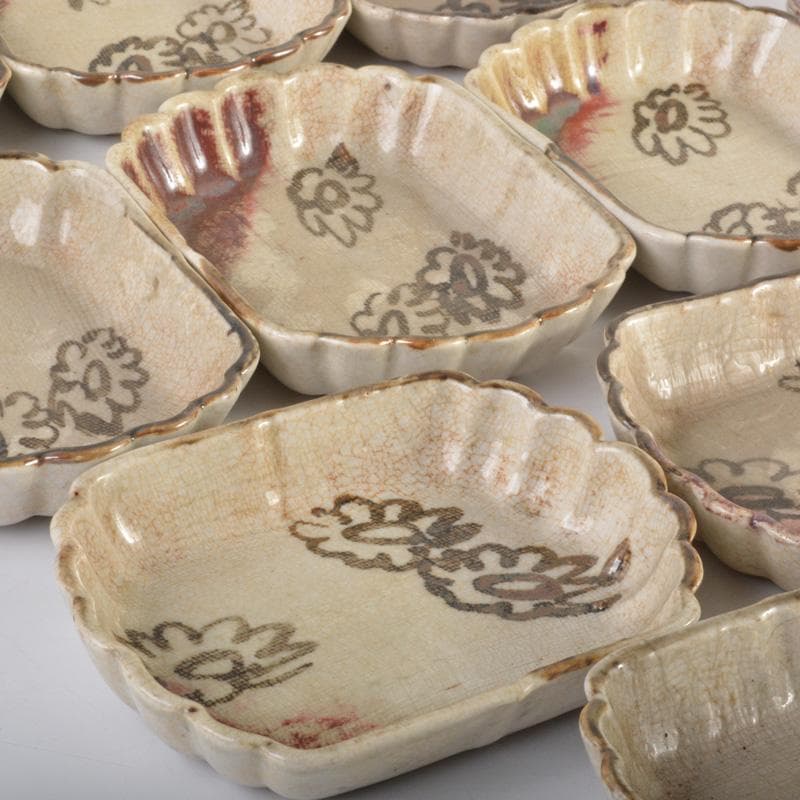 瀬戸焼　古瀬戸　鉄絵　花文　小皿　銘々皿　十一客　C　6607A