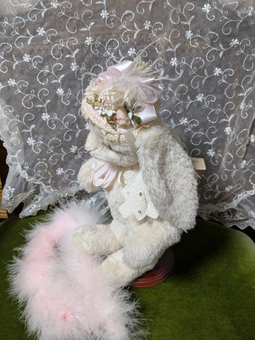 海外アーティスト垂れ耳ラビット