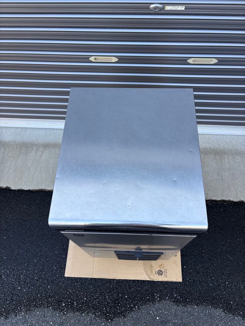 s*a様 製氷機　ホシザキ IM-25M形　送料無料　足つき