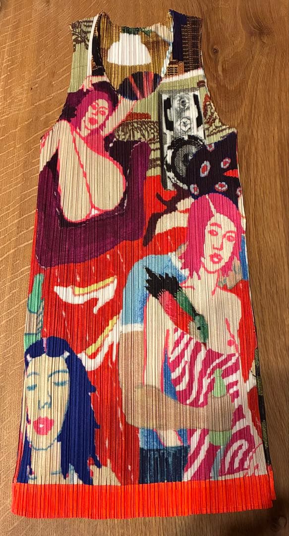 プリーツプリーズ　ラミア•ズィアデ　コラボ　レア　トップス