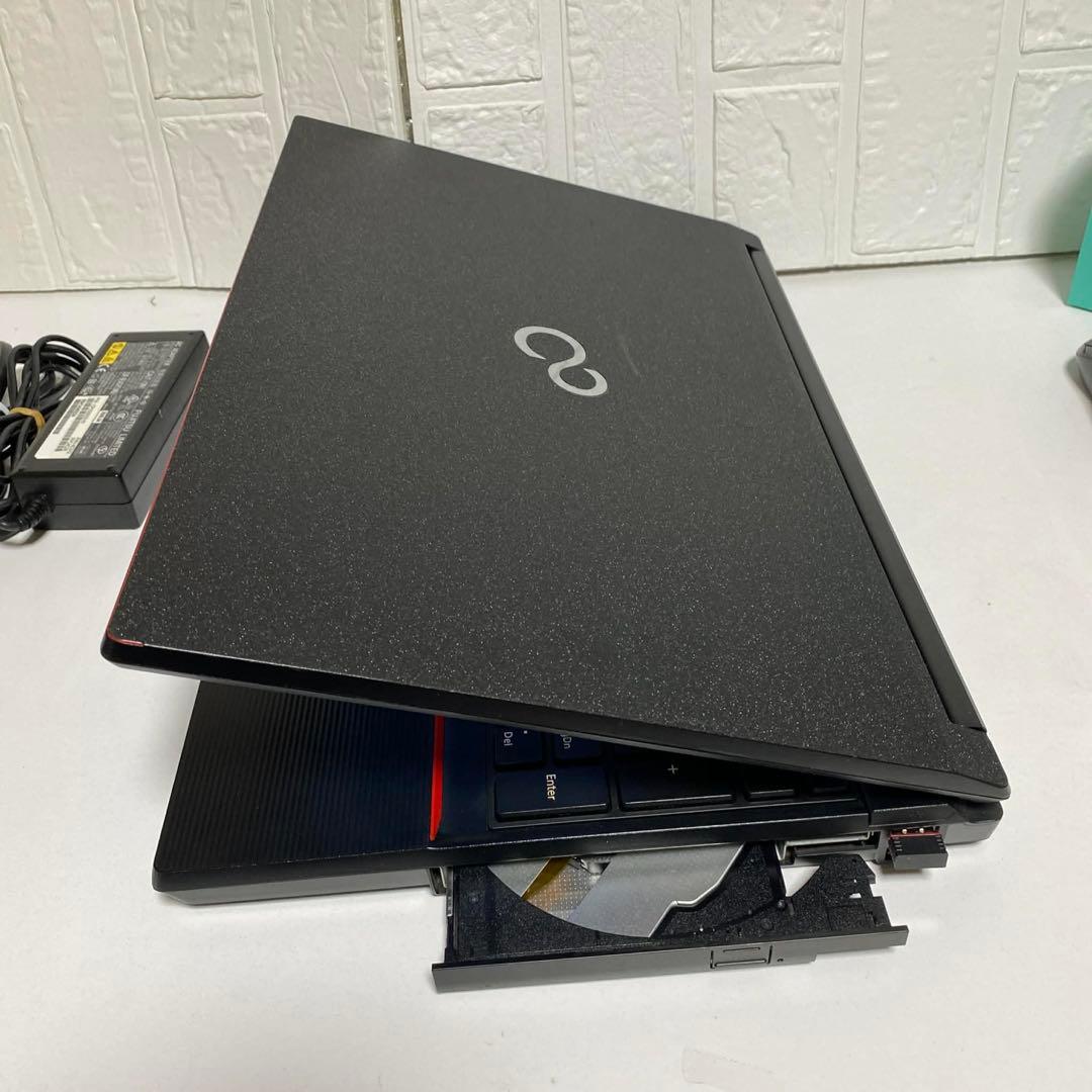 Windows11 オフィス付き　Core i5 SSD メモリ16GB 富士通