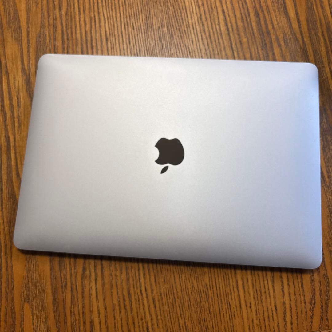 Apple MacBook Air 13インチ (2018) 本体と箱