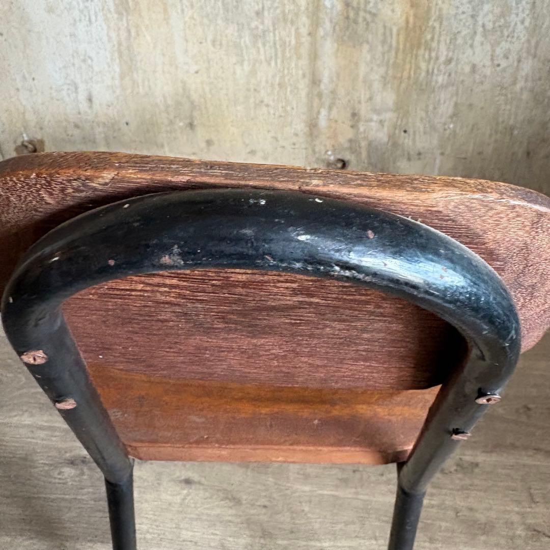 ヴィンテージチェア　古材×パイプ　リメイク　子供椅子　学校椅子　黒