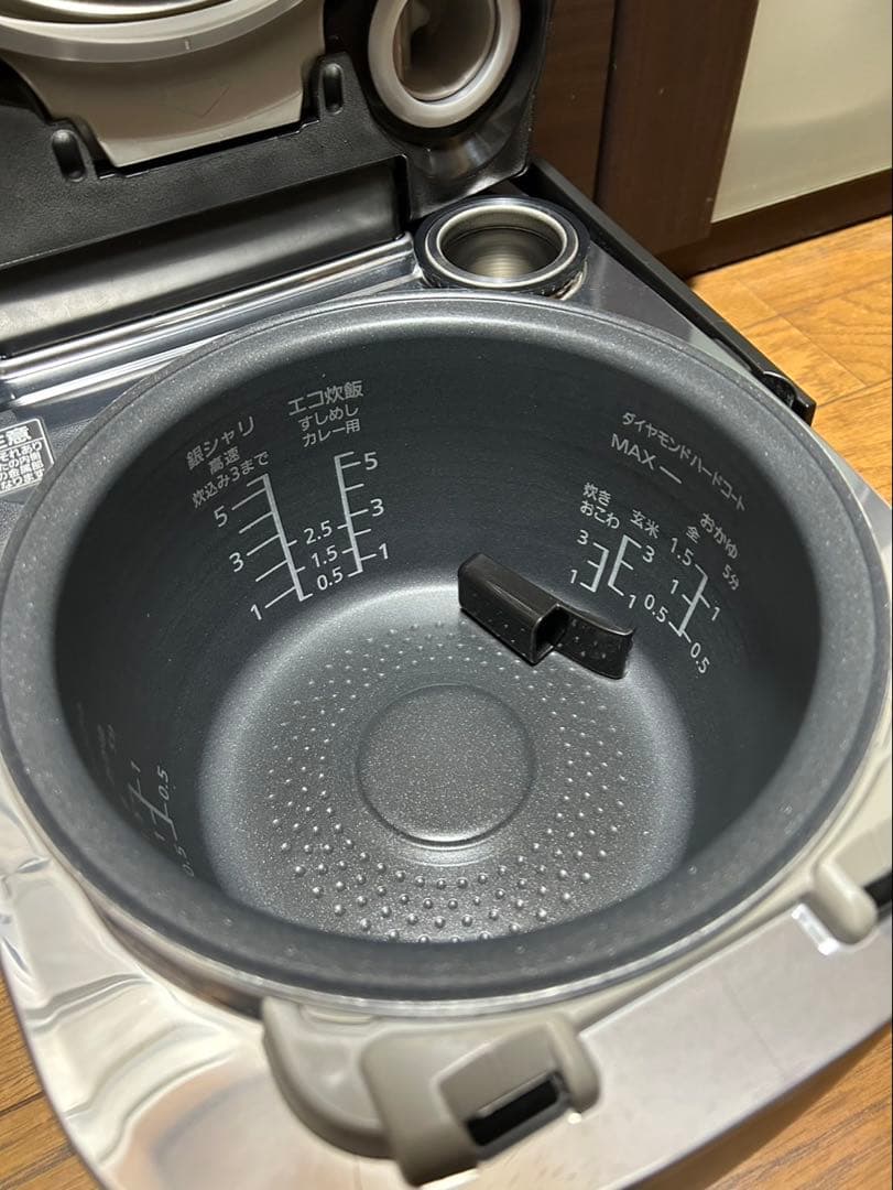 パナソニック SR-VSA100 炊飯器 Wおどり炊き お釜