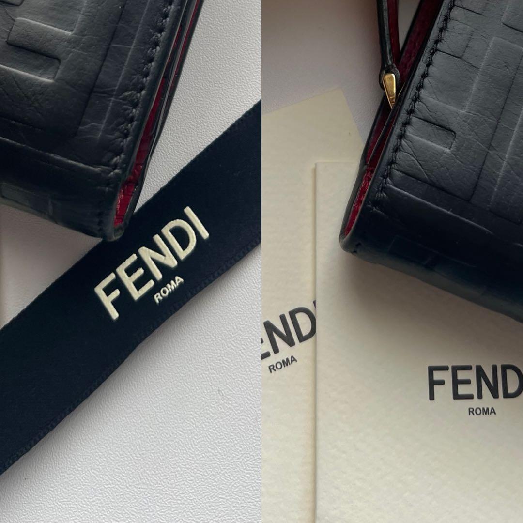 35 極上美品 FENDI フェンディ ズッカ 2つ折り財布