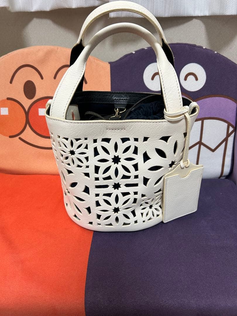 c*a様 genten カットワークハンドバッグ