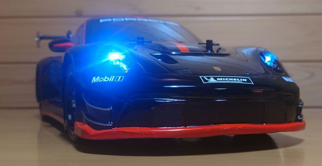 田宮RCポルシェ911GT3 R (992)LEDライト付＆プロポ充電器完成品