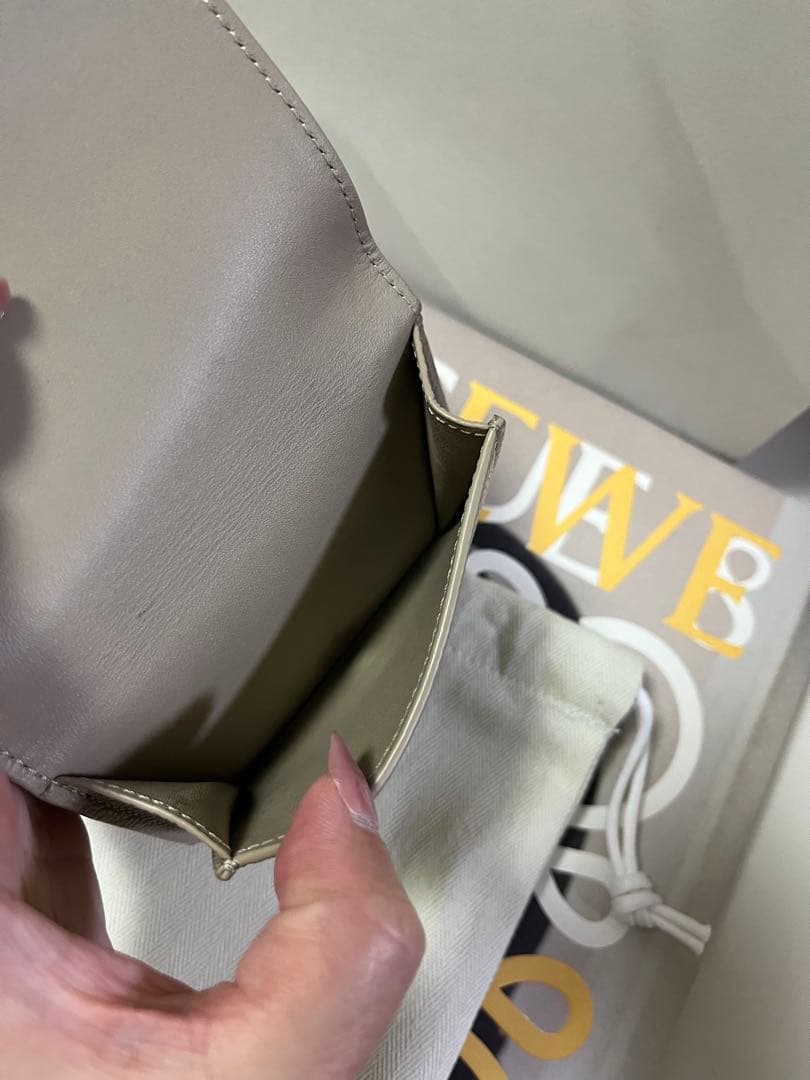 LOEWE⭐︎三つ折り財布