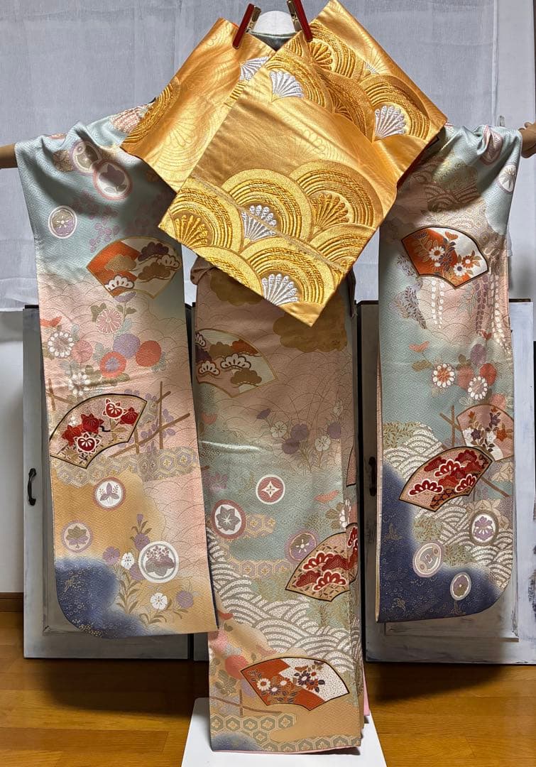⁂⁂いちなな様⁂⁂【振袖フルセット】 水色 金駒刺繍 花柄 扇柄