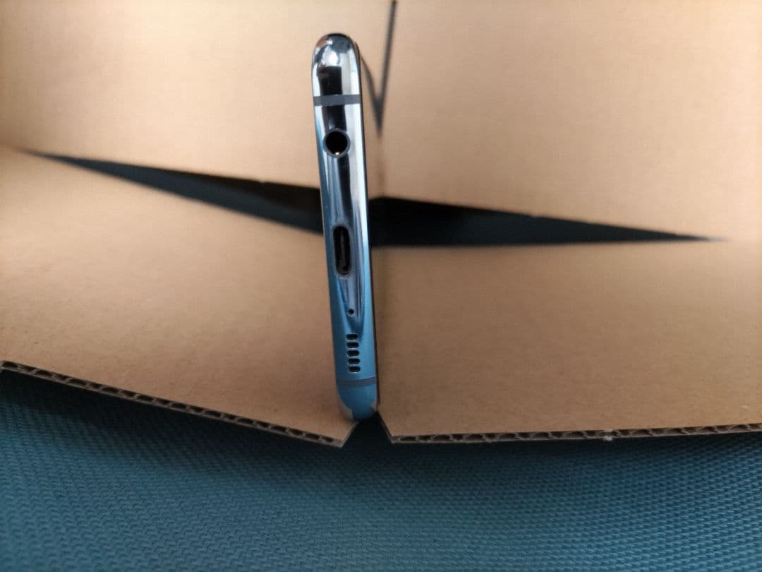 【中古/ジャンク】Samsung Galaxy S10 本体 クリアケース付き