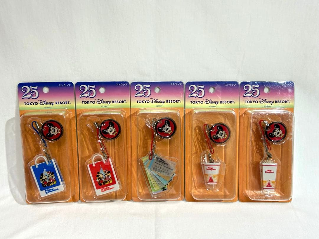 ディズニー　ミッキー　25周年　ストラップ　未使用未開封　新品　美品