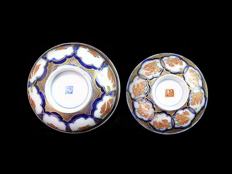 古伊万里　金襴手　陽刻　窓絵　花の図　蓋茶碗　２客　E114AS-CEk