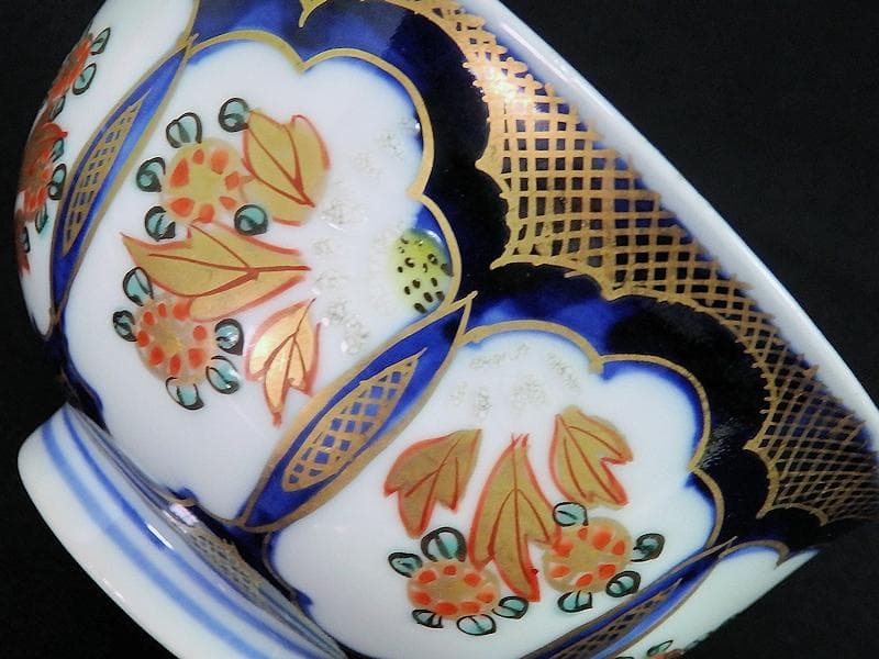 古伊万里　金襴手　陽刻　窓絵　花の図　蓋茶碗　２客　E114AS-CEk