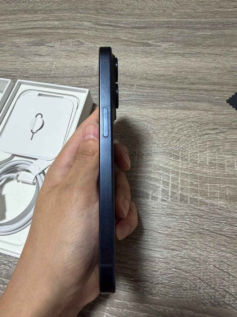 Apple iPhone 15Pro 256GB スペースブラック 本体