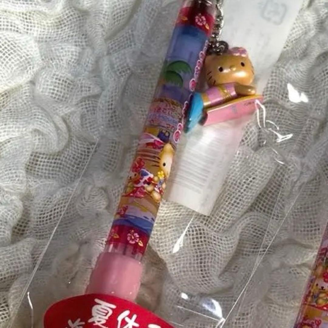 ハローキティ夏休み海バージョン 日焼けキティ