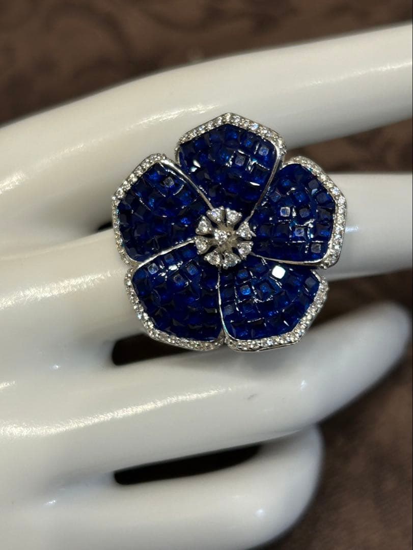 ハートちゃん❣️ミステリーセッティングブルーサファイアブローチ