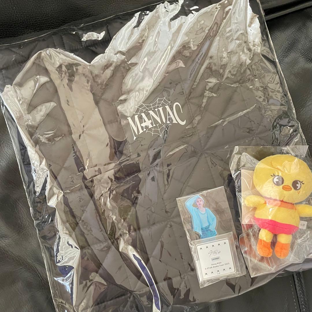 新品未使用 トートバッグ アクスタ バッグチャーム StrayKids