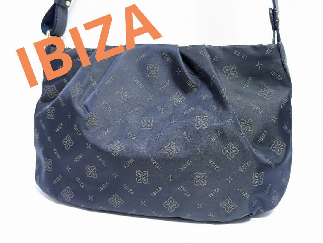 IBIZA　ナイロン　ショルダーバック　総柄 ネイビー