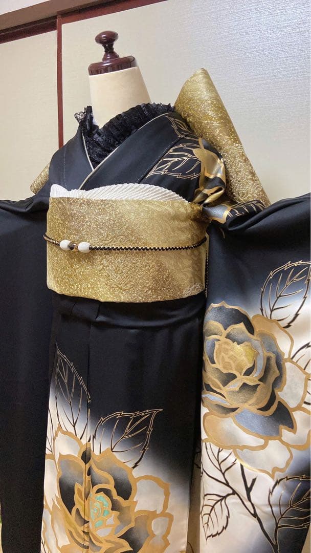 振袖フルセット　黒金花柄　振袖　振袖６点セット　袋帯　成人式
